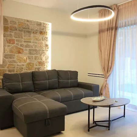 Διαμέρισμα Sanro *